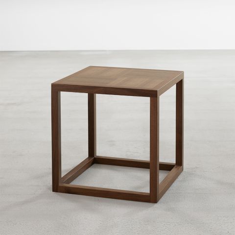 Frame square side table in walnut