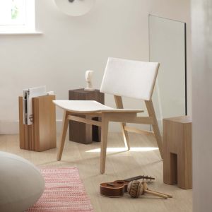 Wood III chair in oak