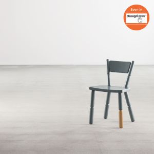 Lazy little chair in blue-grey