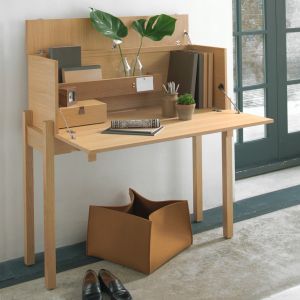 Aponi bureau in oak